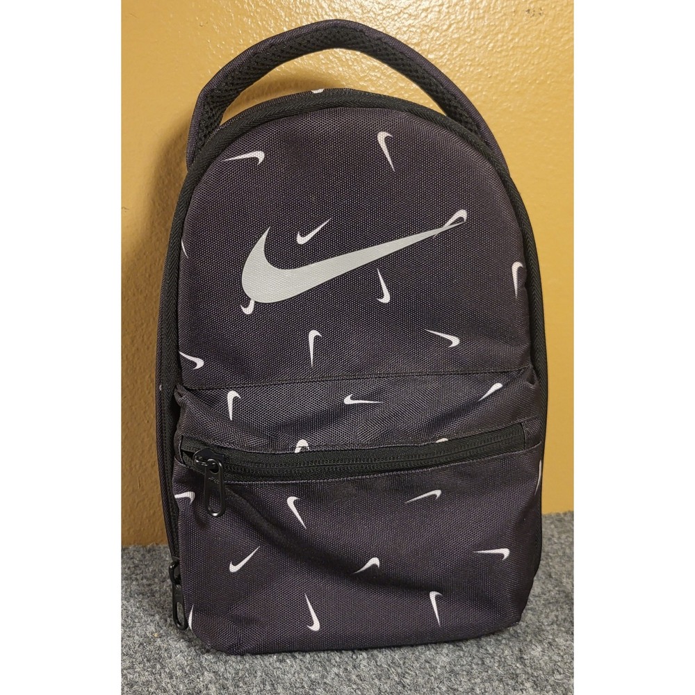 Nike Classic Fuel Pack Lunch Bag - Black, One Size, A2(A135T)